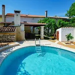 Villa Rosana In Muntić - Haus Für 4-5 Personen *