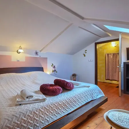 Rosana In Muntic - Haus Fuer 4-5 Personen 빌라 *