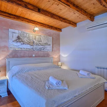 Rosana In Muntic - Haus Fuer 4-5 Personen Villa *