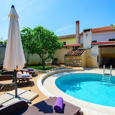 Villa Rosana In Muntic - Haus Fuer 4-5 Personen Pula