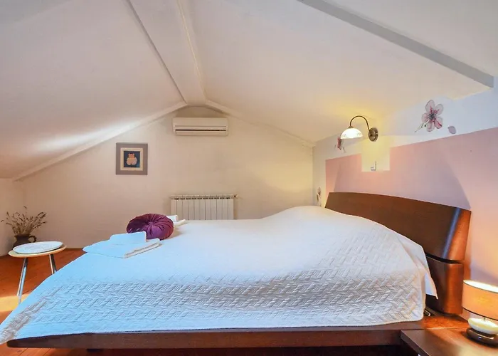 Rosana In Muntić - Haus Für 4-5 Personen