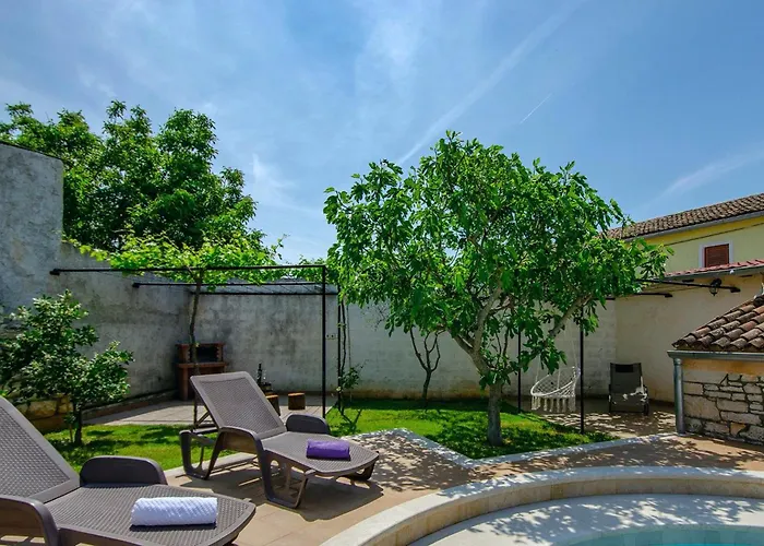 Villa Rosana In Muntić - Haus Für 4-5 Personen