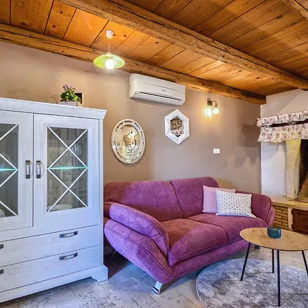 Rosana In Muntic - Haus Fuer 4-5 Personen فيلة بولا