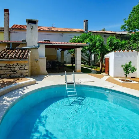 Villa Rosana In Muntić - Haus Für 4-5 Personen *