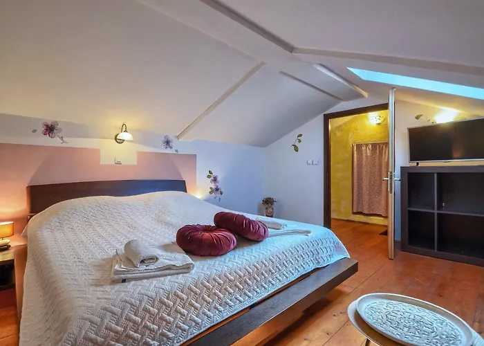 Rosana In Muntic - Haus Fuer 4-5 Personen Villa *