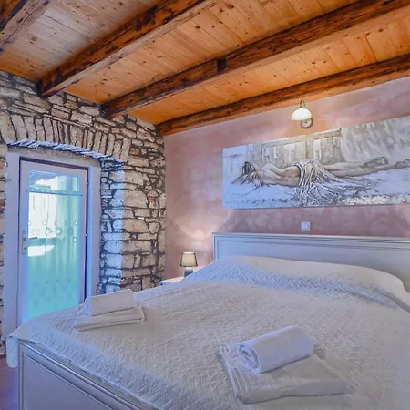 Rosana In Muntic - Haus Fuer 4-5 Personen *