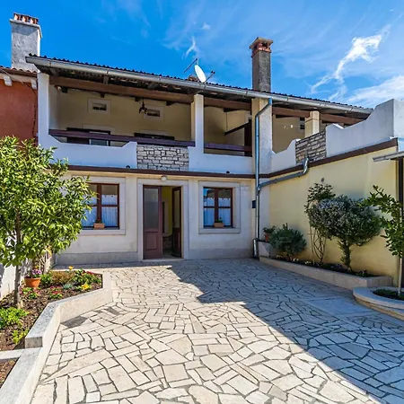 Rosana In Muntic - Haus Fuer 4-5 Personen *